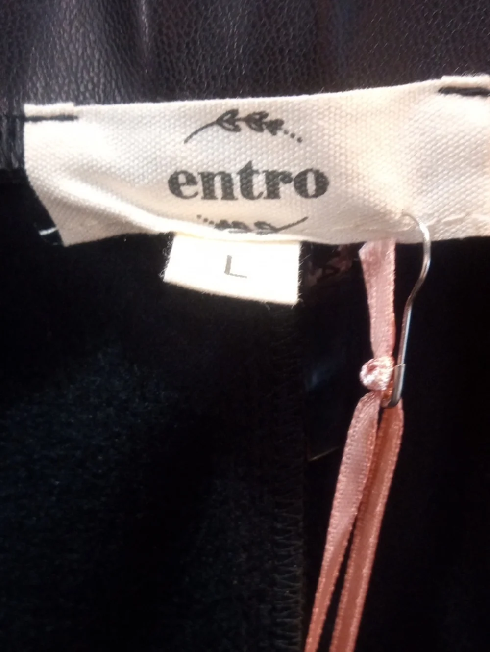 ENTRO FAUX LEATHER SKORT